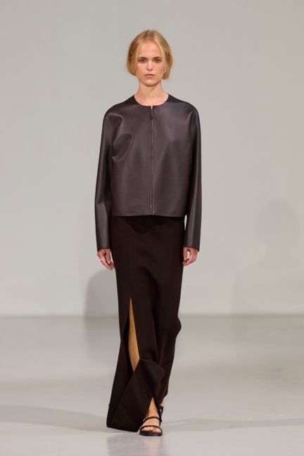 ss26-copenhagen-fashion-week-freya-dalsjo-runway-2x3-james-cochrane-18