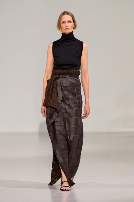 ss26-copenhagen-fashion-week-freya-dalsjo-runway-2x3-james-cochrane-23
