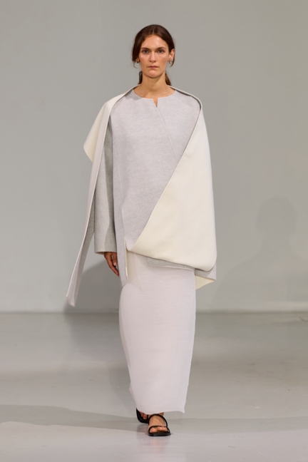 ss26-copenhagen-fashion-week-freya-dalsjo-runway-2x3-james-cochrane-3