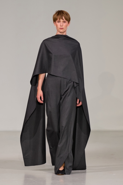 ss26-copenhagen-fashion-week-freya-dalsjo-runway-2x3-james-cochrane-5