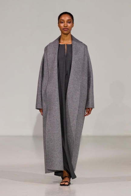 ss26-copenhagen-fashion-week-freya-dalsjo-runway-2x3-james-cochrane-6