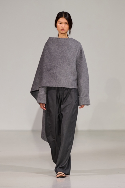 ss26-copenhagen-fashion-week-freya-dalsjo-runway-2x3-james-cochrane-8