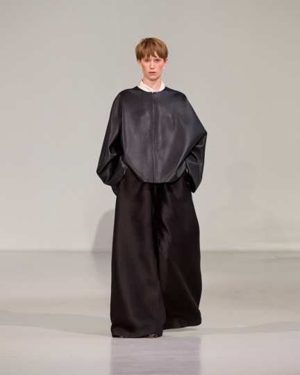 ss26-copenhagen-fashion-week-freya-dalsjo-runway-4x5-james-cochrane-16