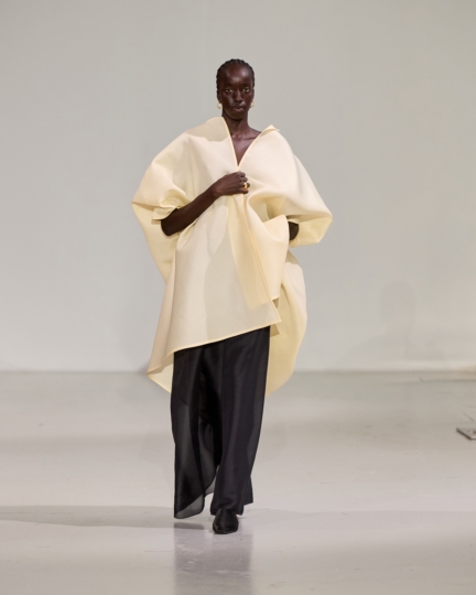 ss26-copenhagen-fashion-week-freya-dalsjo-runway-4x5-james-cochrane-26