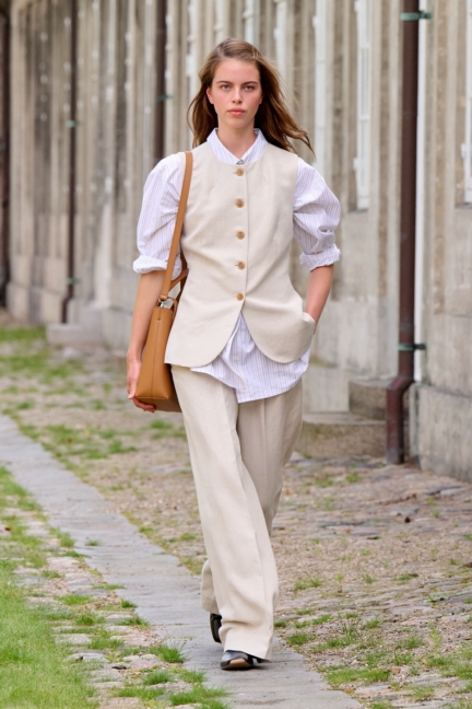 ss26-copenhagen-fashion-week-skall-studio-runway-2x3-james-cochrane-27