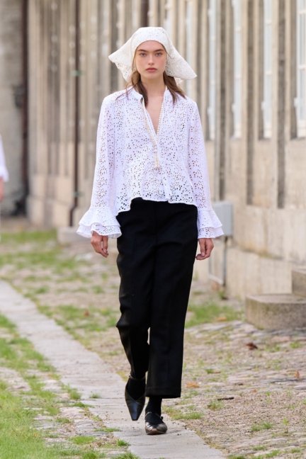 ss26-copenhagen-fashion-week-skall-studio-runway-2x3-james-cochrane-3