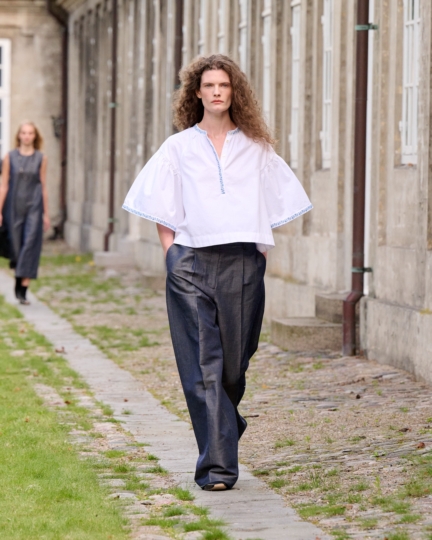 ss26-copenhagen-fashion-week-skall-studio-runway-4x5-james-cochrane-17