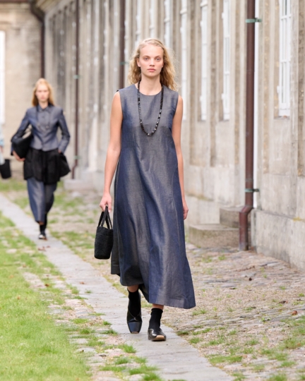 ss26-copenhagen-fashion-week-skall-studio-runway-4x5-james-cochrane-18