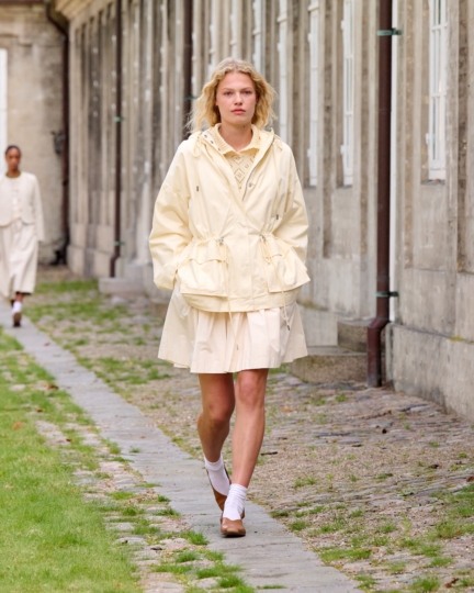 ss26-copenhagen-fashion-week-skall-studio-runway-4x5-james-cochrane-24