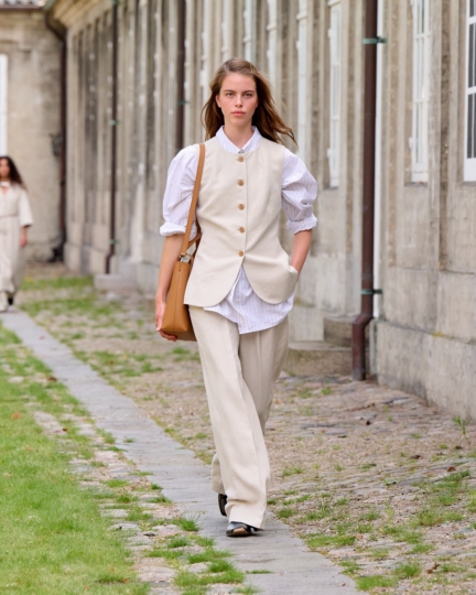 ss26-copenhagen-fashion-week-skall-studio-runway-4x5-james-cochrane-27