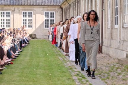 ss26-copenhagen-fashion-week-skall-studio-runway-4x5-james-cochrane-35