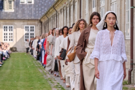 ss26-copenhagen-fashion-week-skall-studio-runway-4x5-james-cochrane-36