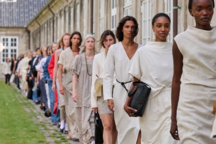 ss26-copenhagen-fashion-week-skall-studio-runway-4x5-james-cochrane-37