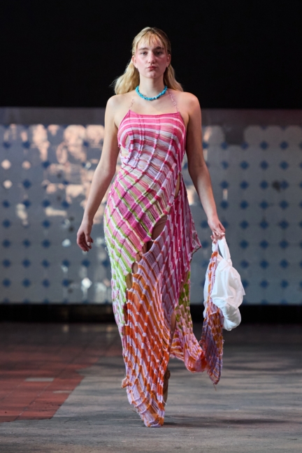 ss26-copenhagen-fashion-week-swedish-school-of-textiles-runway-2x3-james-cochrane-11