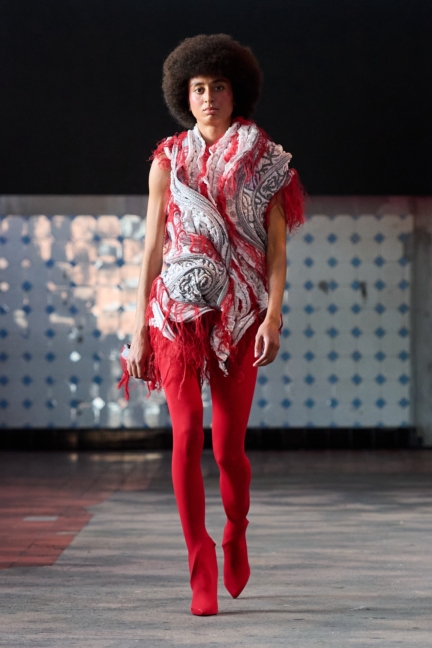 ss26-copenhagen-fashion-week-swedish-school-of-textiles-runway-2x3-james-cochrane-3