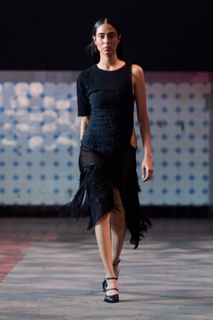 ss26-copenhagen-fashion-week-swedish-school-of-textiles-runway-2x3-james-cochrane-44