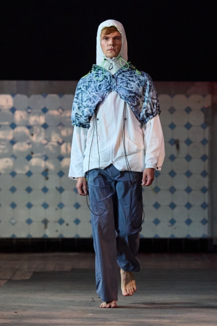 ss26-copenhagen-fashion-week-swedish-school-of-textiles-runway-2x3-james-cochrane-47