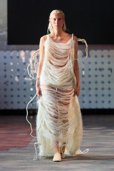 ss26-copenhagen-fashion-week-swedish-school-of-textiles-runway-2x3-james-cochrane-5