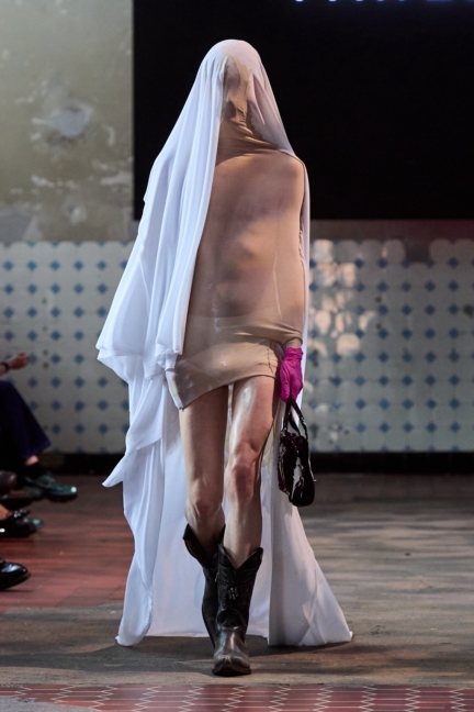 ss26-copenhagen-fashion-week-swedish-school-of-textiles-runway-2x3-james-cochrane-77