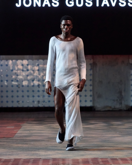 ss26-copenhagen-fashion-week-swedish-school-of-textiles-runway-4x5-james-cochrane-29