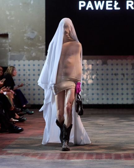 ss26-copenhagen-fashion-week-swedish-school-of-textiles-runway-4x5-james-cochrane-77