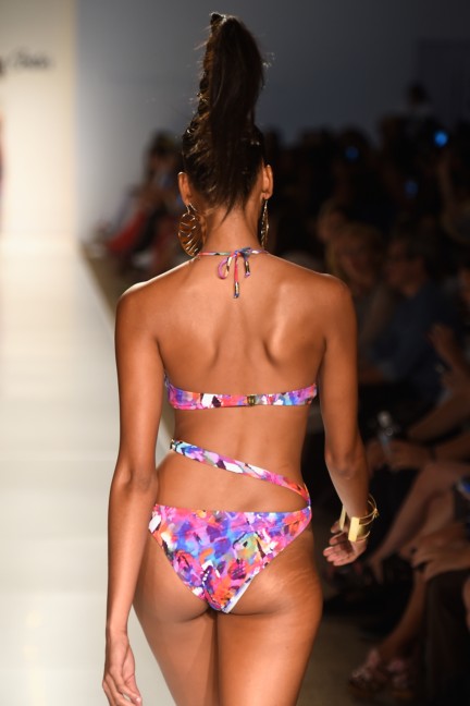 dolores-cortes-mercedes-benz-fashion-week-miami-swim-2015-runway-images-34