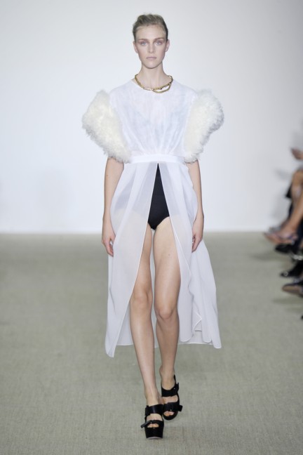 giambattista-valli-ss14-look13