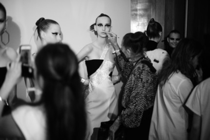versace-haute-couture-autumn-winter-2014-2015-backstage-307