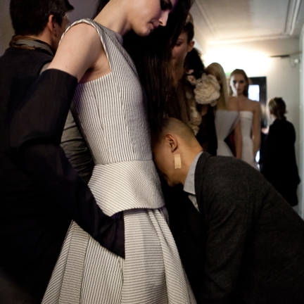 jean-paul-gaultier-paris-haute-couture-spring-summer-2015-backstage-16