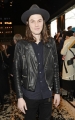 james-bay-wearing-burberry-at-the-burberry-prorsum-autumn_winter-2015-sho_001