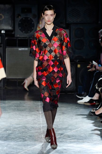 jonathan-saunders-london-fashion-week-2014-00018