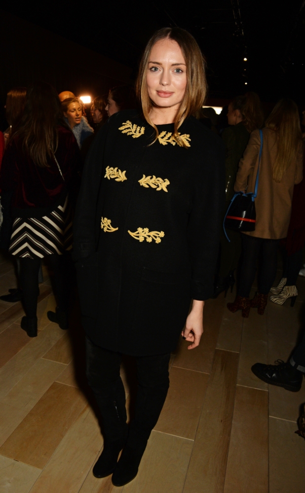 laura-haddock-wearing-burberry-at-the-burberry-womenswear-february-2016-show_002