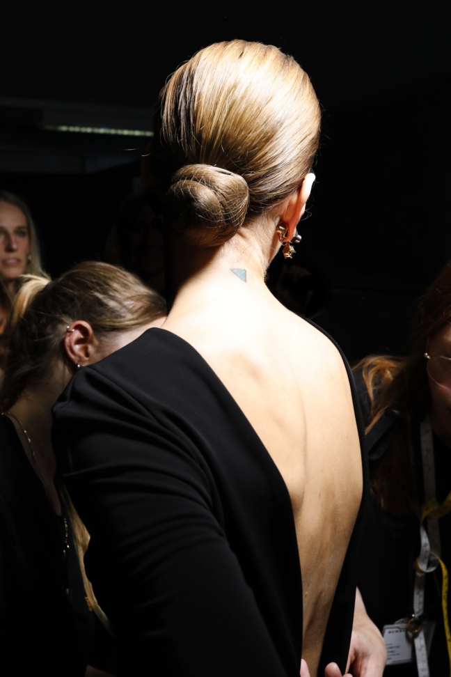 backstage-at-the-burberry-spring_summer-2019-show_018