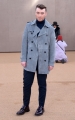 sam-smith-wearing-burberry-at-the-burberry-womenswear-autumn_winter-2015-show