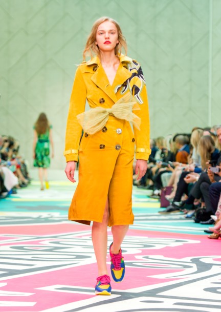 burberry-prorsum-womenswear-spring-summer-2015-collection-look-20