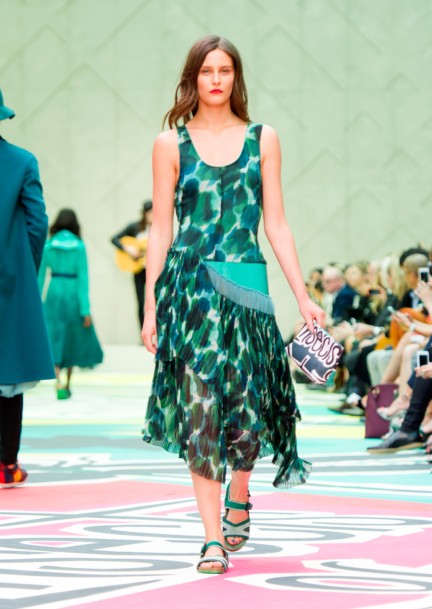 burberry-prorsum-womenswear-spring-summer-2015-collection-look-37