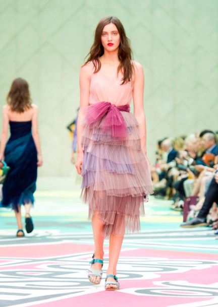 burberry-prorsum-womenswear-spring-summer-2015-collection-look-43