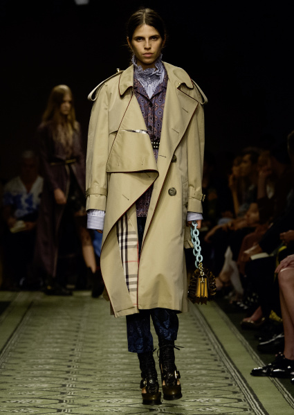 burberry-september-2016-collection-look-57