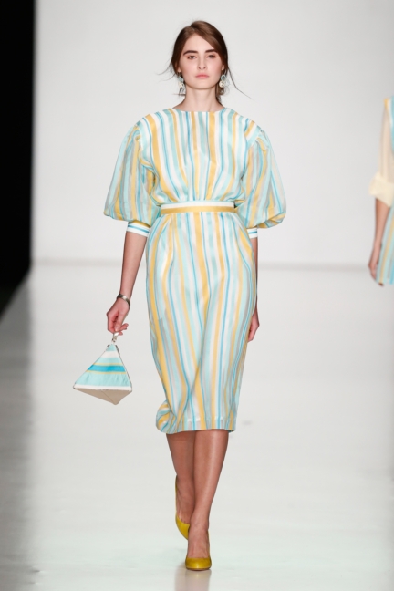 ss-2014_mercedes-benz-fashion-week-russia_ru_laroom_44507