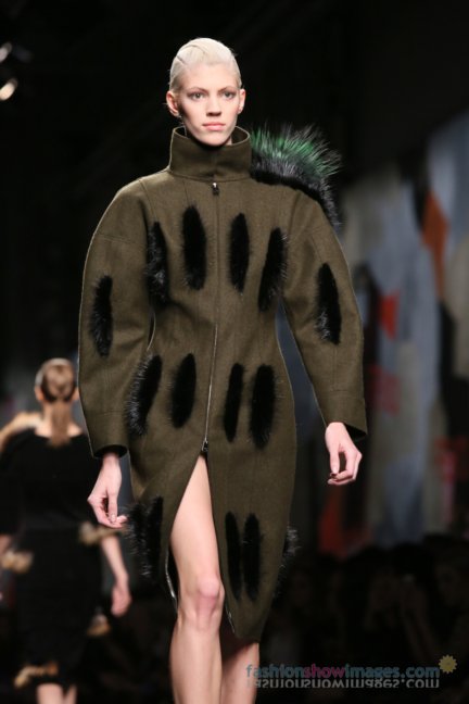 fendi-milan-fashion-week-autumn-winter-2014-00021