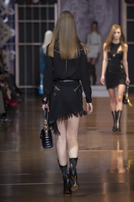 versace-milan-fashion-week-autumn-winter-2014-00036