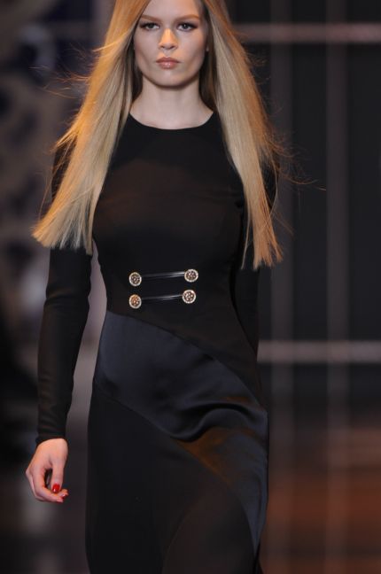 versace-details-milan-fashion-week-autumn-winter-2014-00002