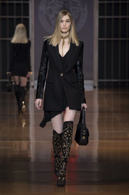 versace-milan-fashion-week-autumn-winter-2014-00024