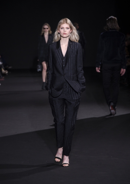 costume-national-milan-fashion-week-autumn-winter-2015-13