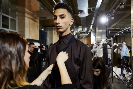 ermenegildo_zegna_fw2019_backstage_0152