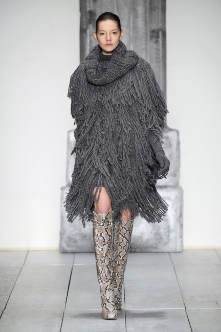 laura-biagiotti-milan-fashion-week-autumn-winter-2015-runway-11