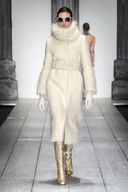 laura-biagiotti-milan-fashion-week-autumn-winter-2015-runway-17
