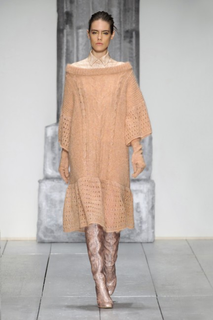 laura-biagiotti-milan-fashion-week-autumn-winter-2015-runway-26