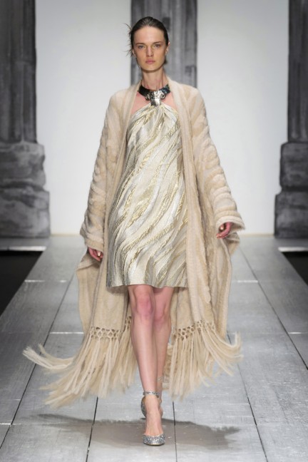 laura-biagiotti-milan-fashion-week-autumn-winter-2015-runway-38