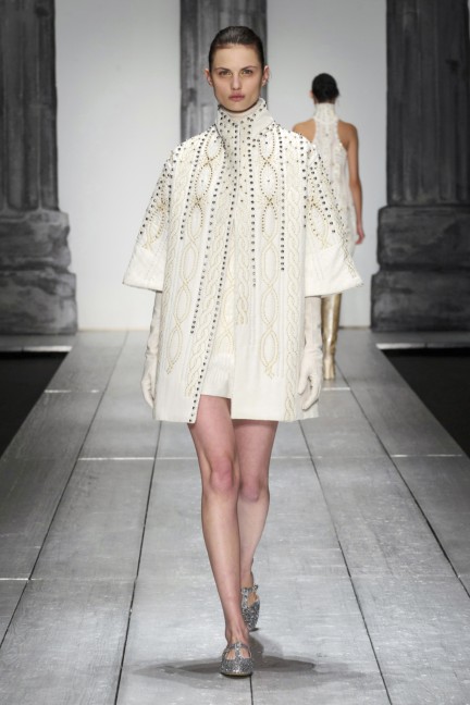laura-biagiotti-milan-fashion-week-autumn-winter-2015-runway-44